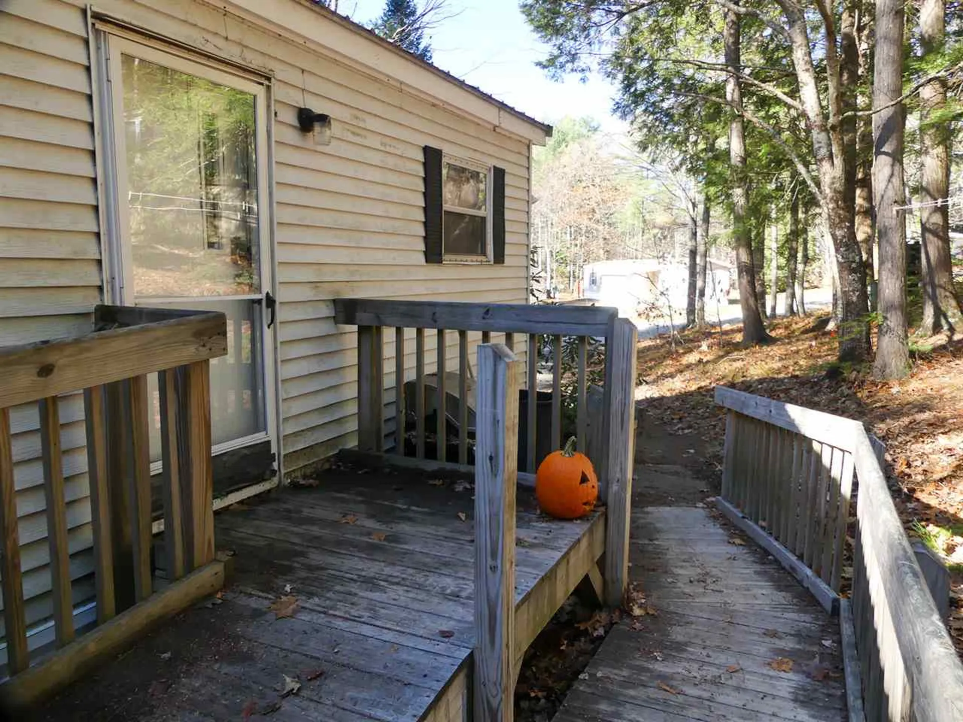 42 Pine Gate Road Plymouth NH 03264-3312