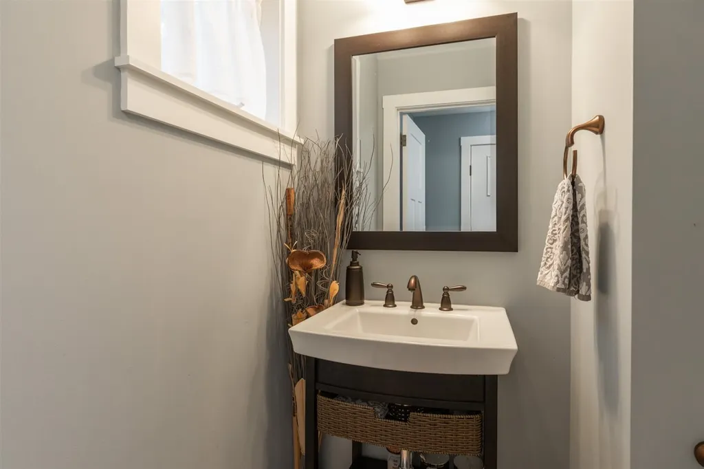 2 Winslow Drive Exeter NH 03833