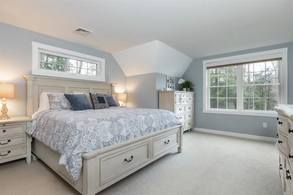 2 Winslow Drive Exeter NH 03833