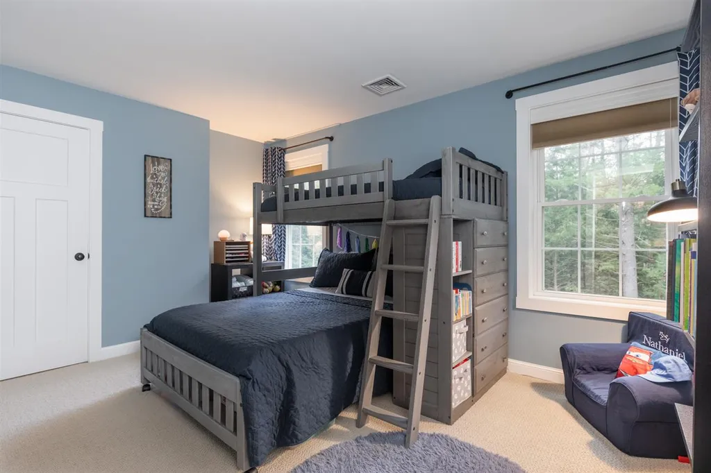2 Winslow Drive Exeter NH 03833