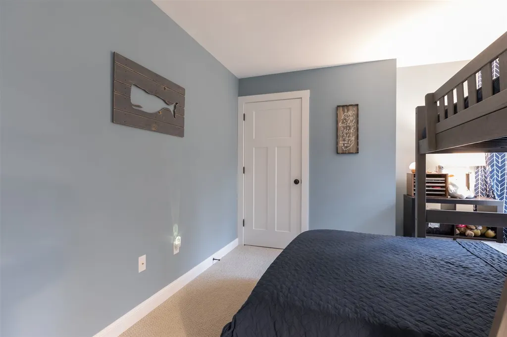 2 Winslow Drive Exeter NH 03833