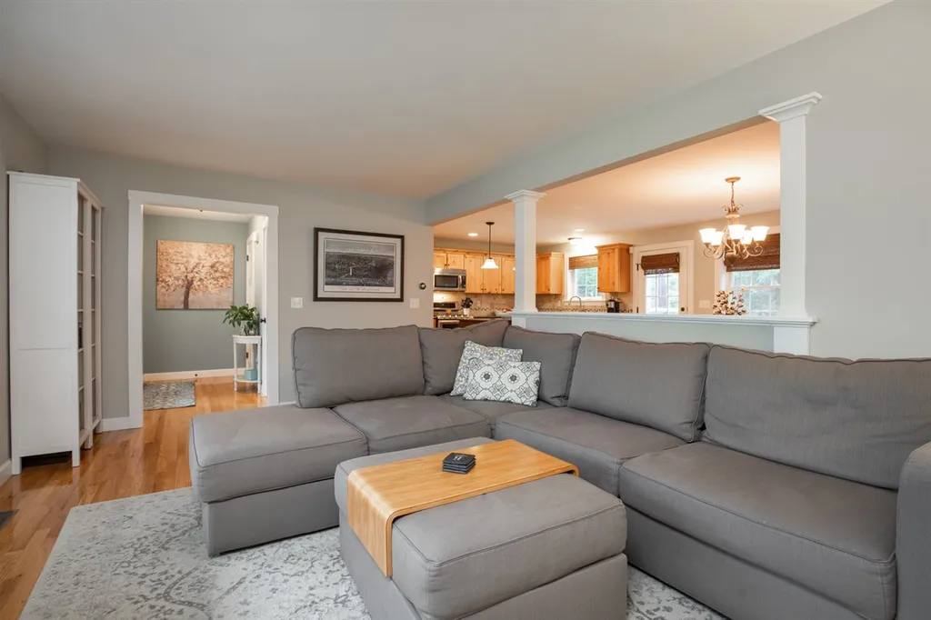 2 Winslow Drive Exeter NH 03833
