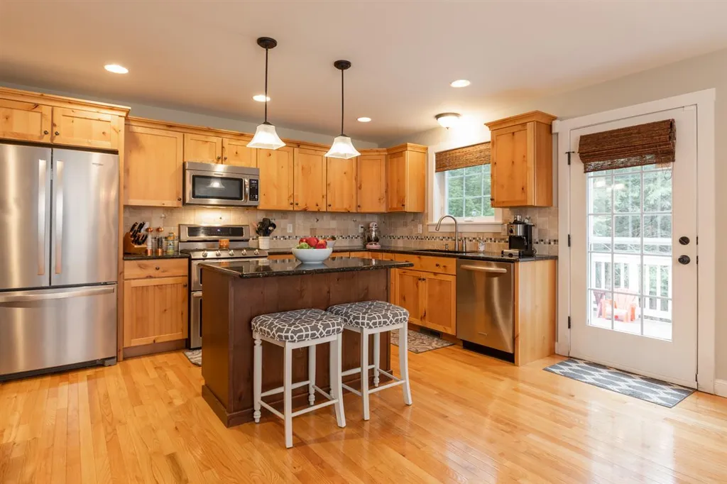 2 Winslow Drive Exeter NH 03833