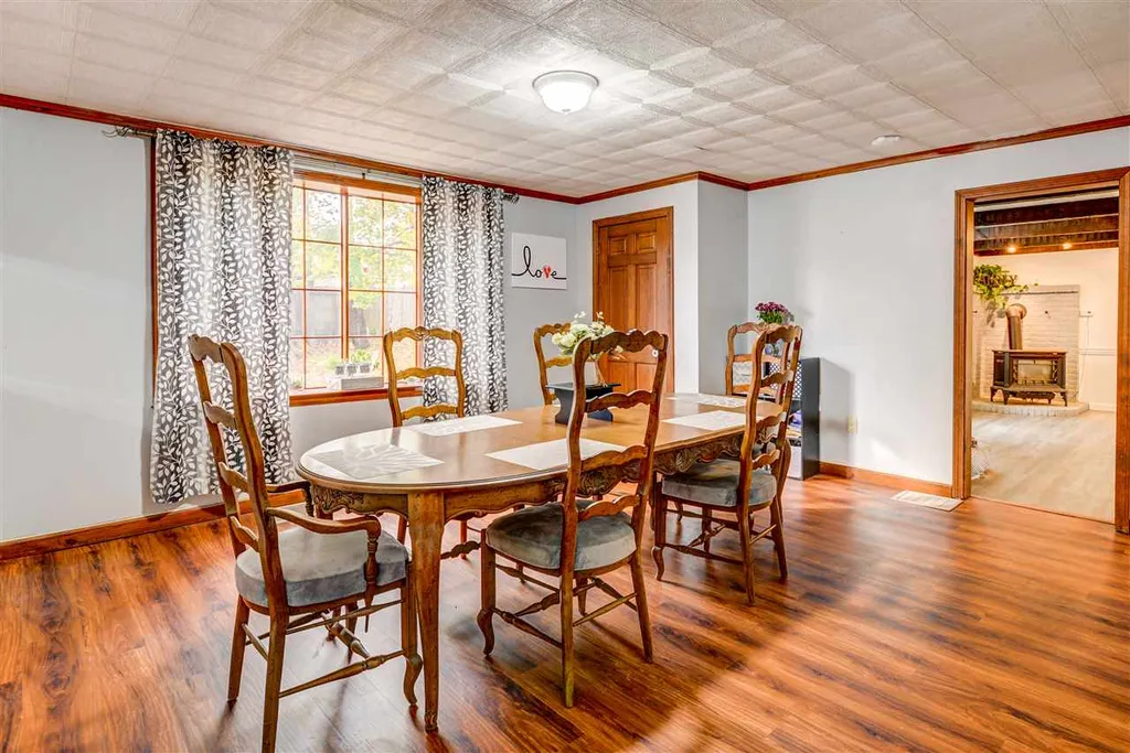 4 Harriman Road Raymond NH 03077