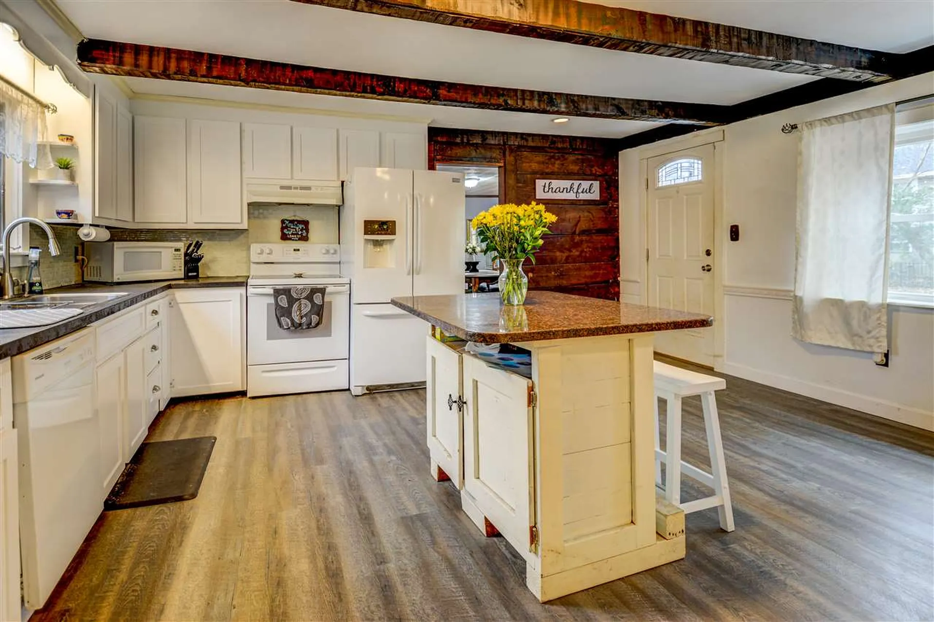 4 Harriman Road Raymond NH 03077