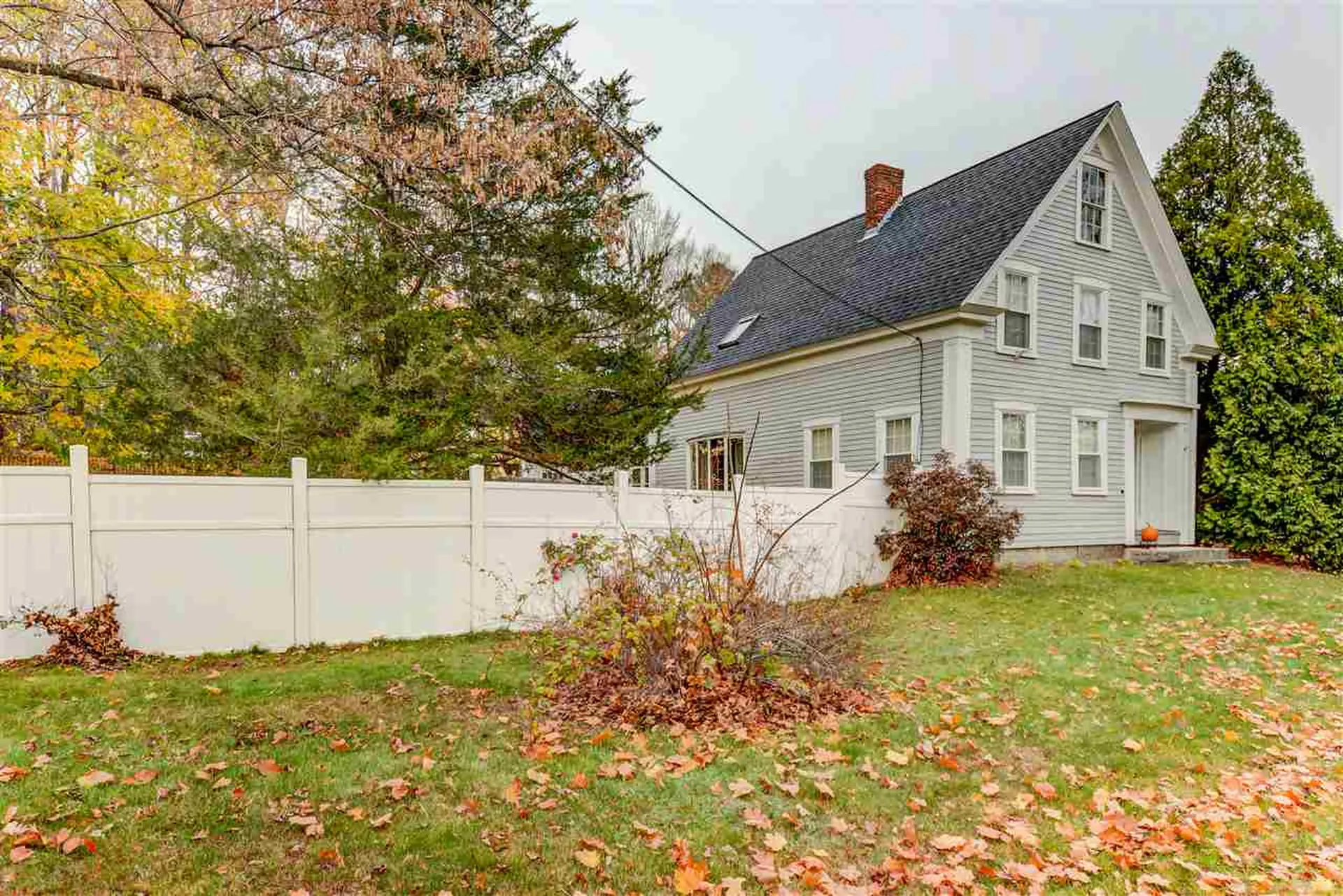 4 Harriman Road Raymond NH 03077