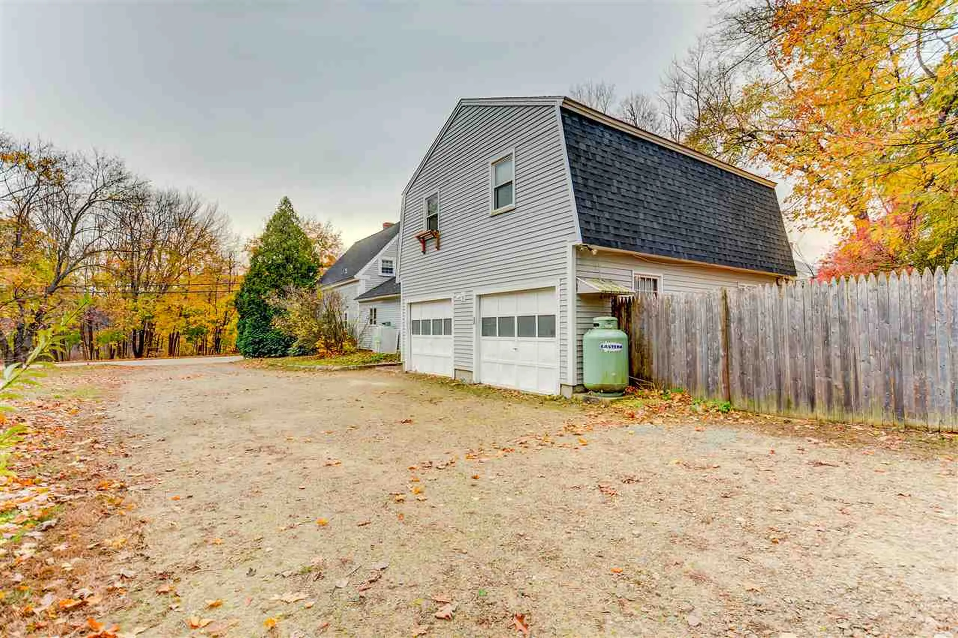4 Harriman Road Raymond NH 03077