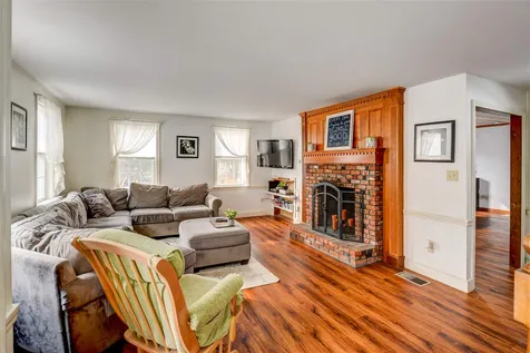 4 Harriman Road Raymond NH 03077