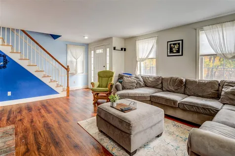 4 Harriman Road Raymond NH 03077