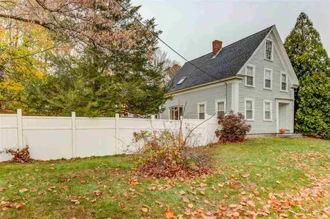 4 Harriman Road Raymond NH 03077