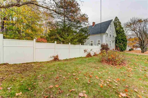 4 Harriman Road Raymond NH 03077