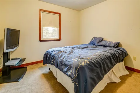 4 Harriman Road Raymond NH 03077