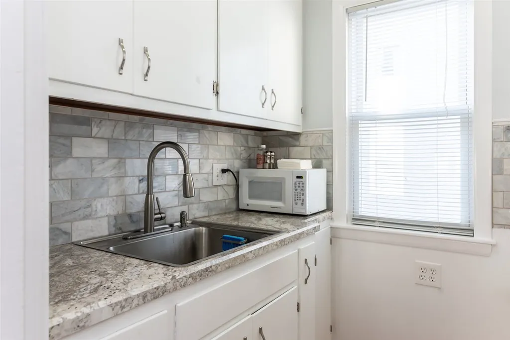 853 Somerville Street Manchester NH 03103