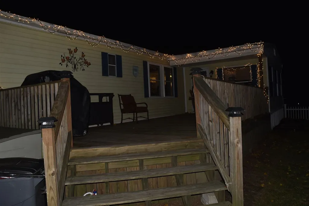 18 Saturn Lane Nashua NH 03062