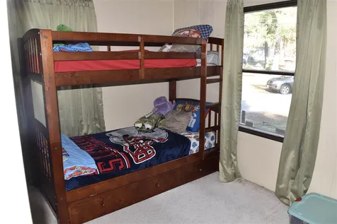 18 Saturn Lane Nashua NH 03062