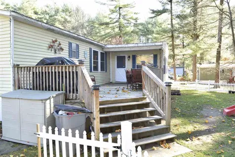 18 Saturn Lane Nashua NH 03062