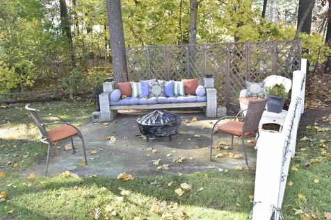 18 Saturn Lane Nashua NH 03062