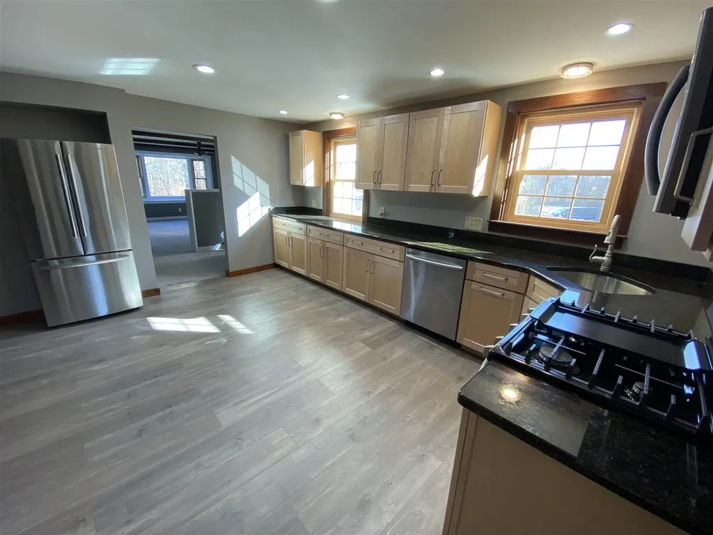 28 Merrimack Road Amherst NH 03031