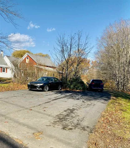 28 Merrimack Road Amherst NH 03031