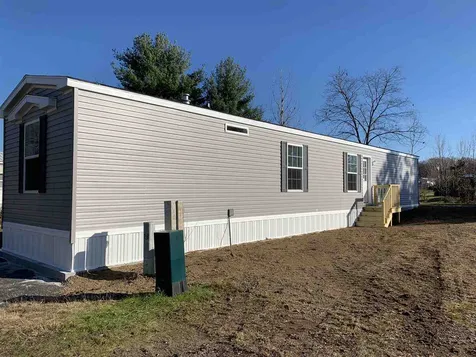 19 Country Lane Rochester NH 03867