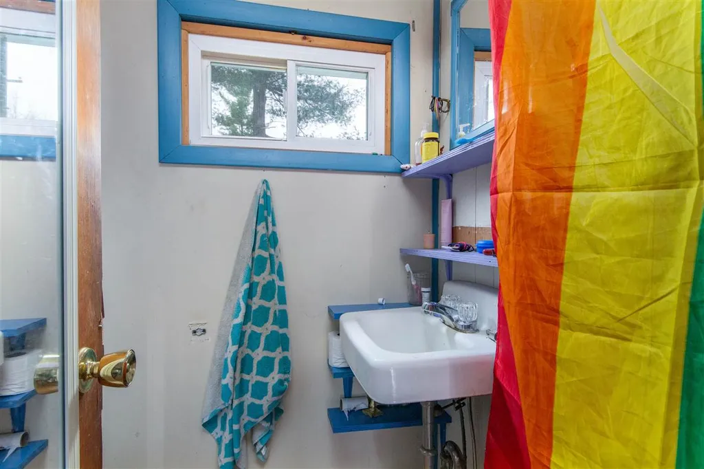 310-272-290 West Shore Road Salisbury VT 05769