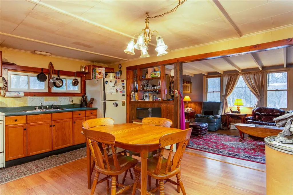 310-272-290 West Shore Road Salisbury VT 05769