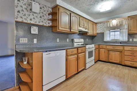6 Cannon Drive Nashua NH 03062
