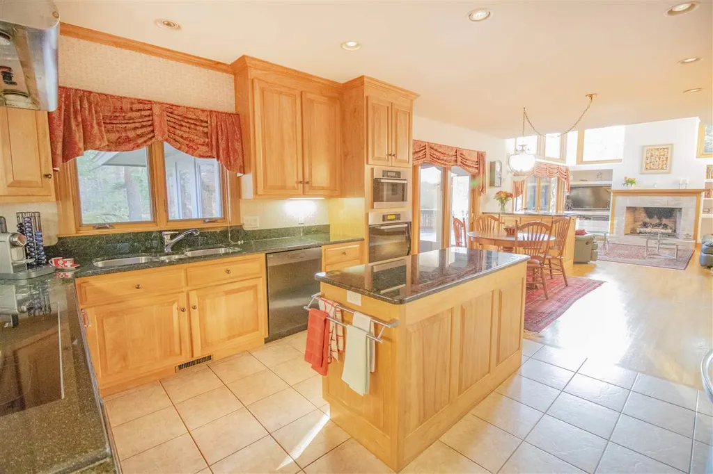 706 South Road Rye NH 03870