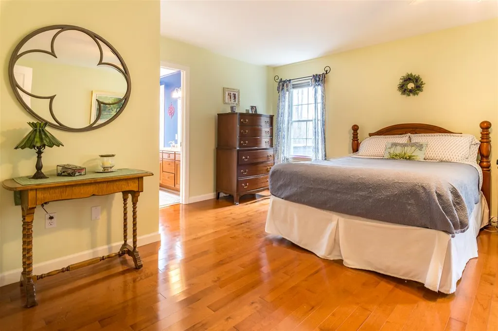83 Stonegate Lane Shelburne VT 05482