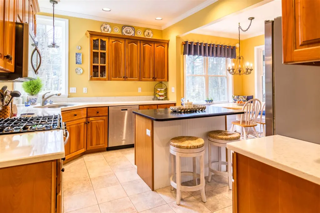 83 Stonegate Lane Shelburne VT 05482