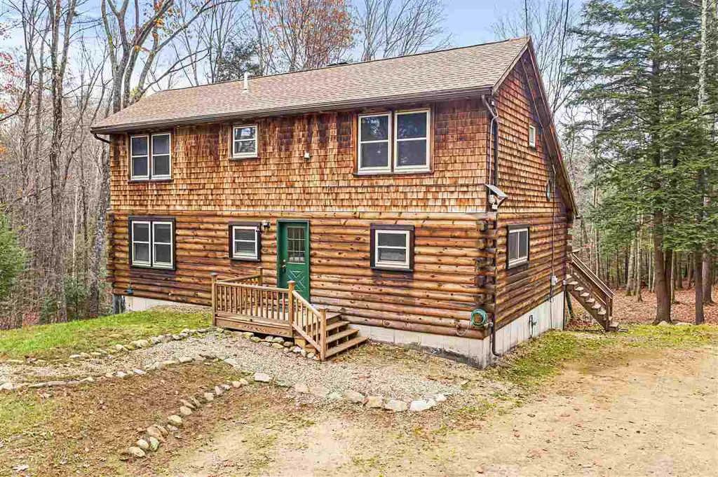 539 Hall Road Barrington NH 03825
