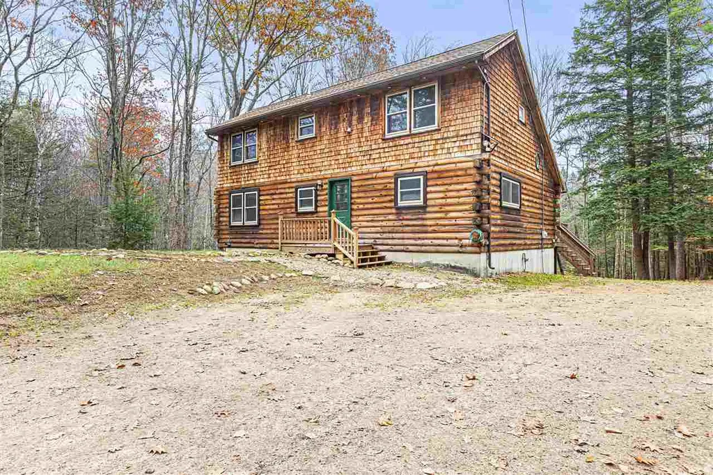 539 Hall Road Barrington NH 03825