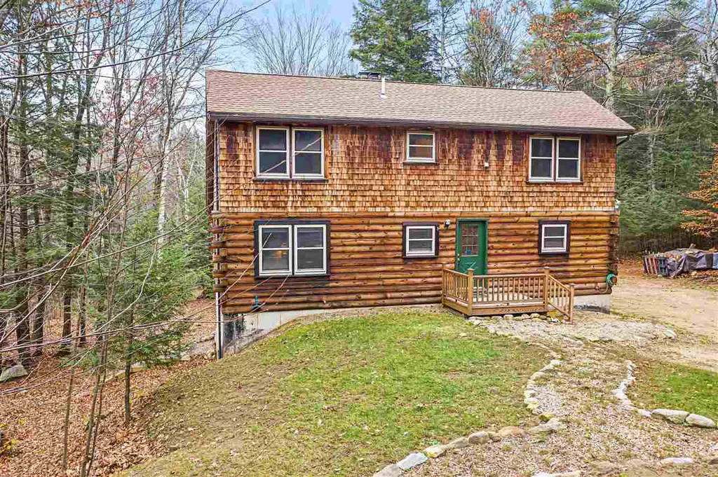 539 Hall Road Barrington NH 03825
