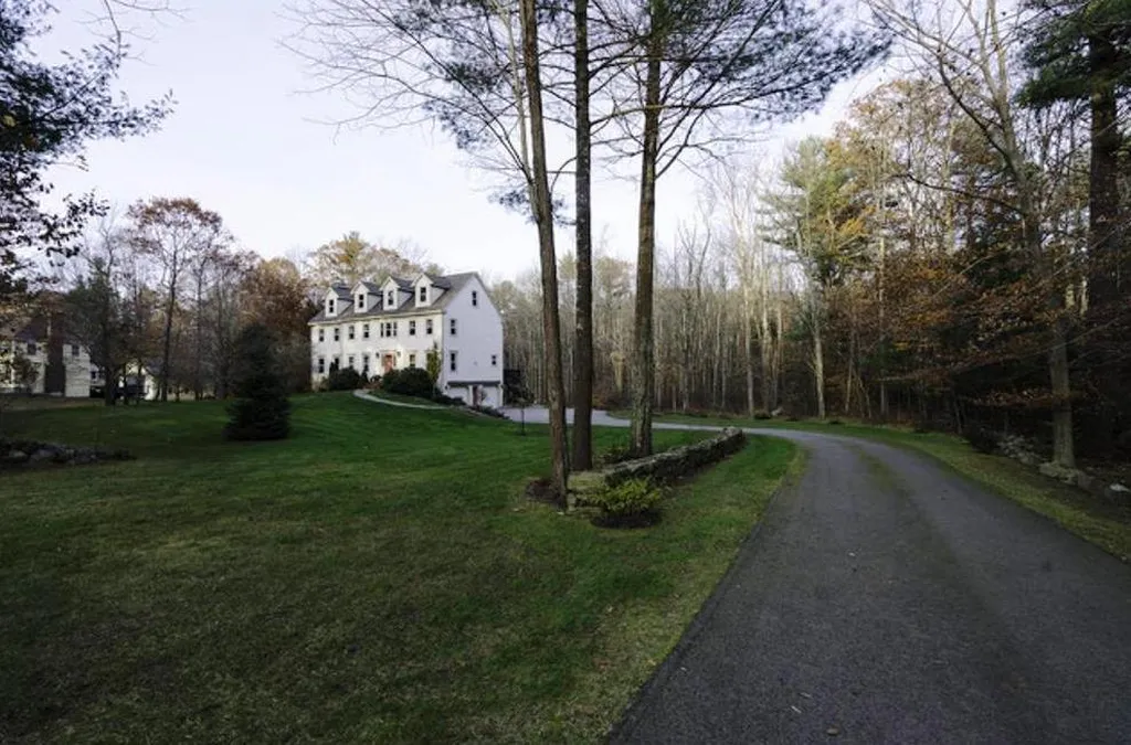 121 Lang Road Rye NH 03870-2332