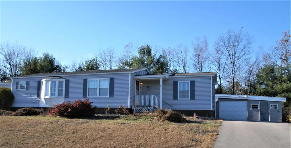 27 Lilac Court Raymond NH 03077