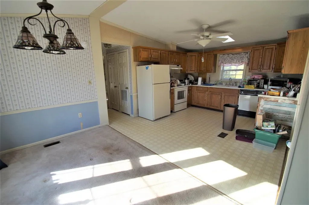 27 Lilac Court Raymond NH 03077