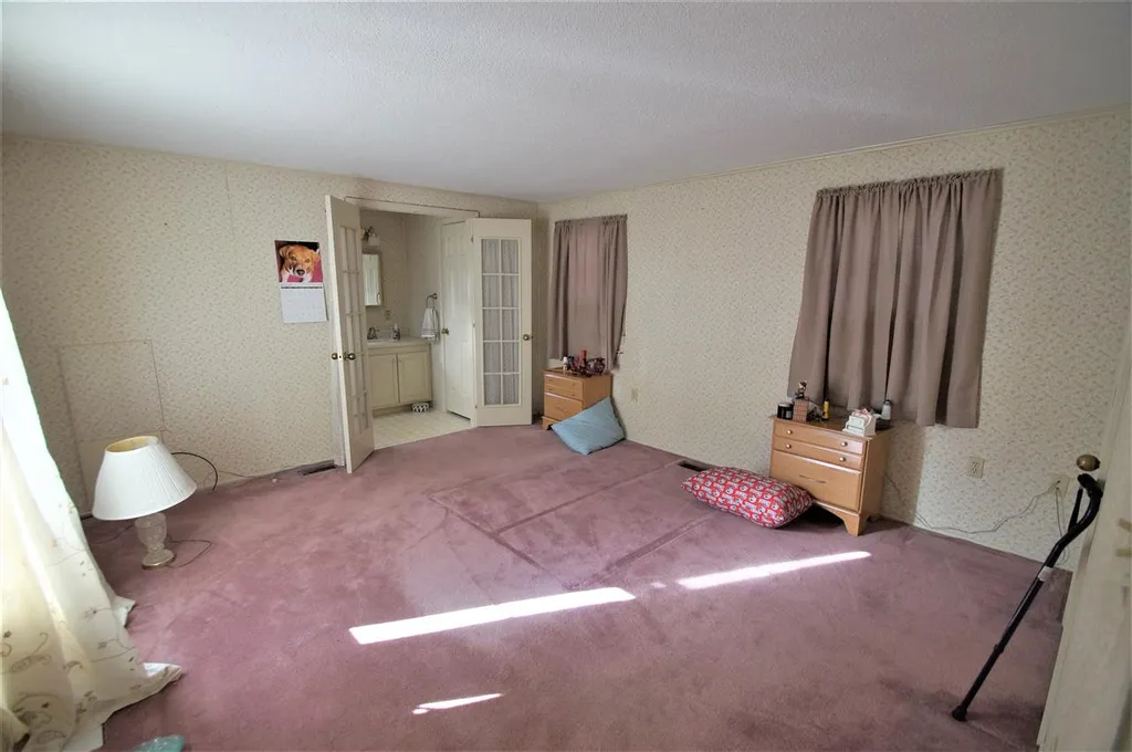 27 Lilac Court Raymond NH 03077