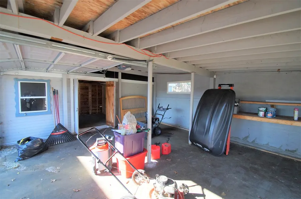 27 Lilac Court Raymond NH 03077