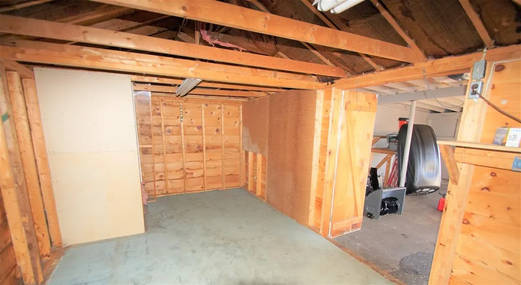 27 Lilac Court Raymond NH 03077