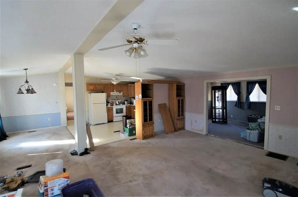 27 Lilac Court Raymond NH 03077