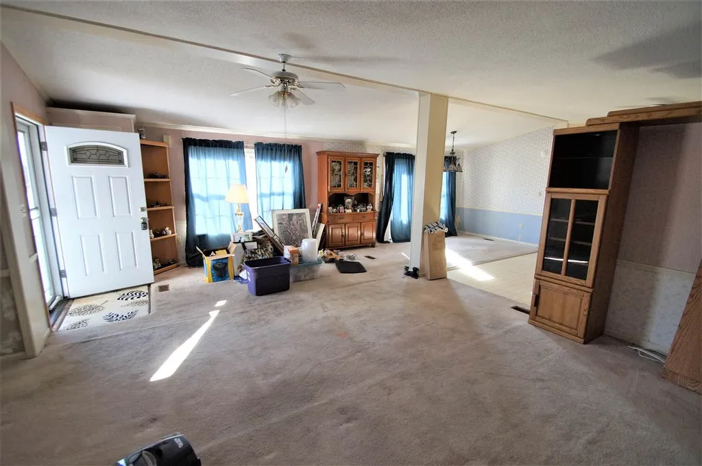 27 Lilac Court Raymond NH 03077