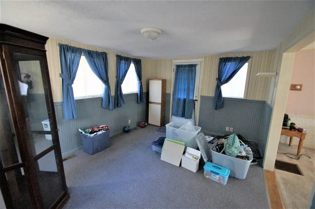 27 Lilac Court Raymond NH 03077