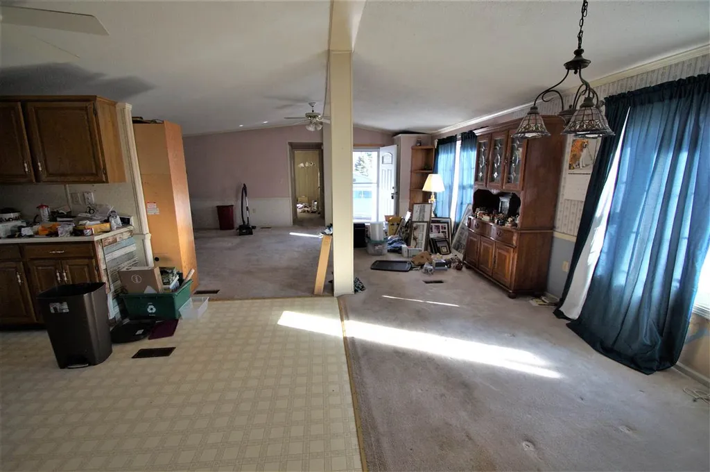 27 Lilac Court Raymond NH 03077