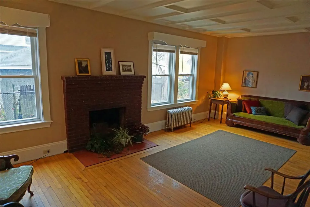 51 Blake Street Keene NH 03431