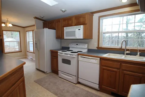 14 North Fuchsia Drive Rochester NH 03867
