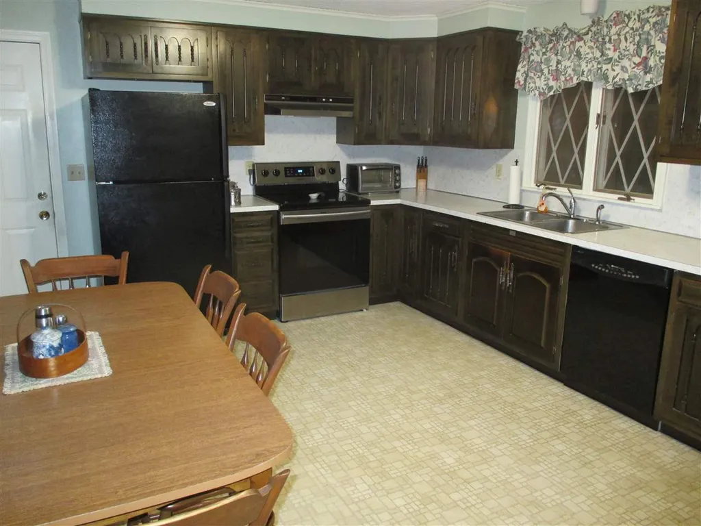 11 Susan Lane Rochester NH 03867