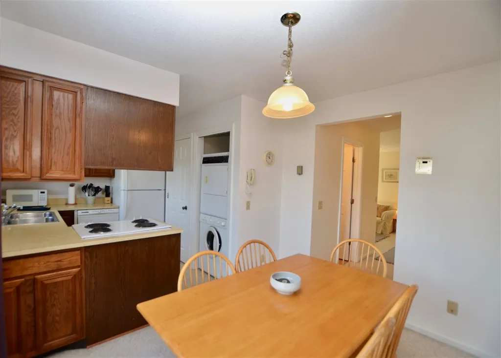 66 Hillcrest Road Stowe VT 05672