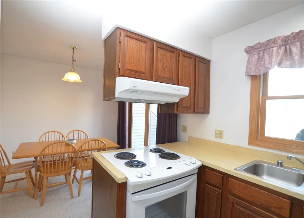 66 Hillcrest Road Stowe VT 05672