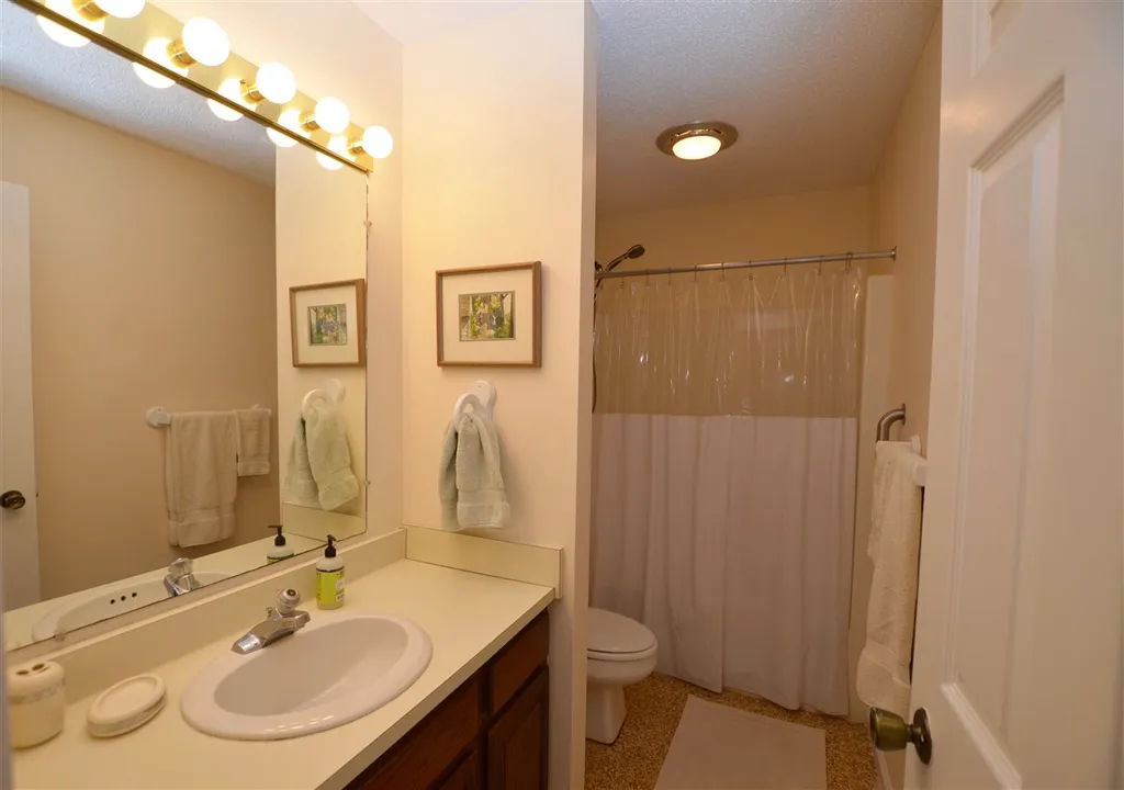 66 Hillcrest Road Stowe VT 05672