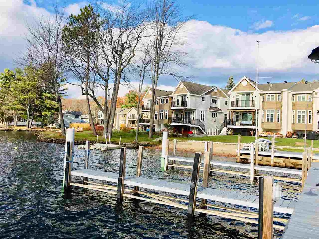 17 Island Drive Laconia NH 03246